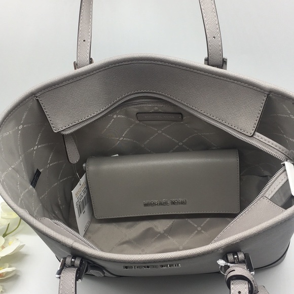 MICHAEL KORS SM TZ SHOULDER TOTE & WALLET SET - Picture 7 of 8